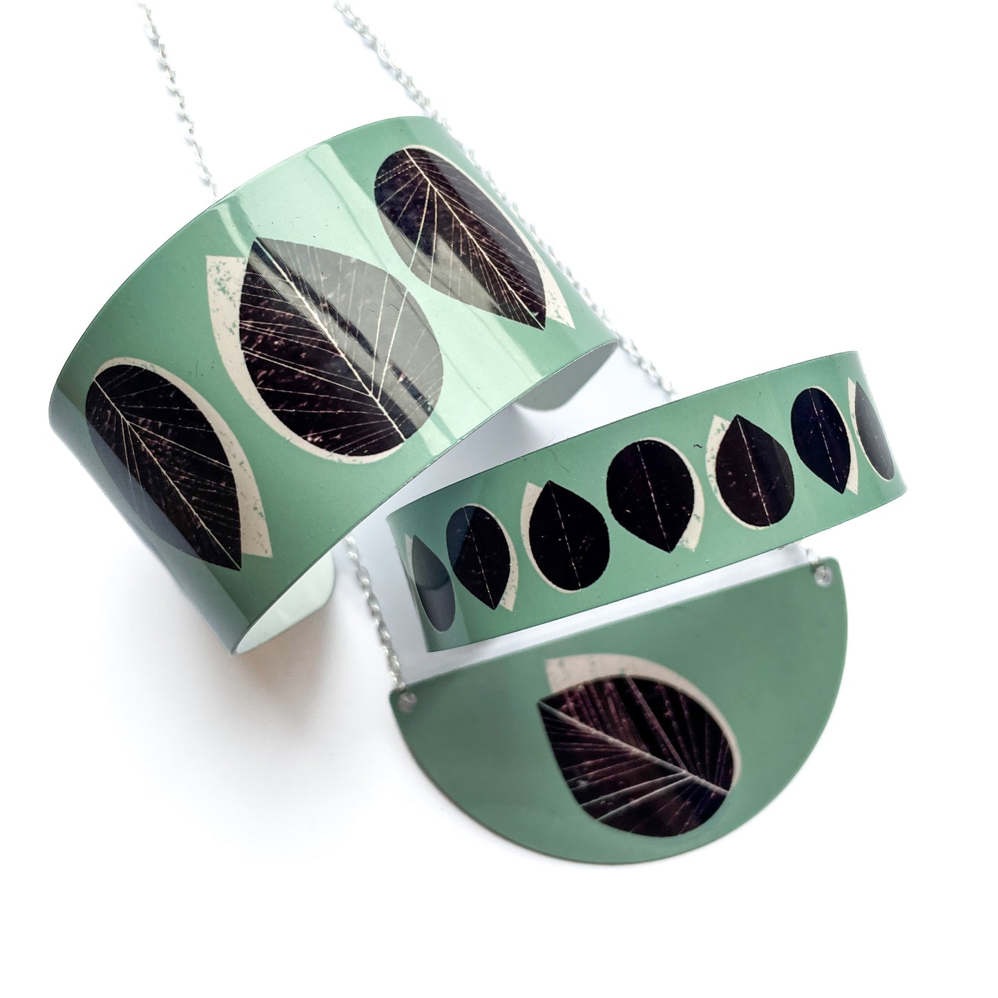 Leaves Wide Cuff (New)
