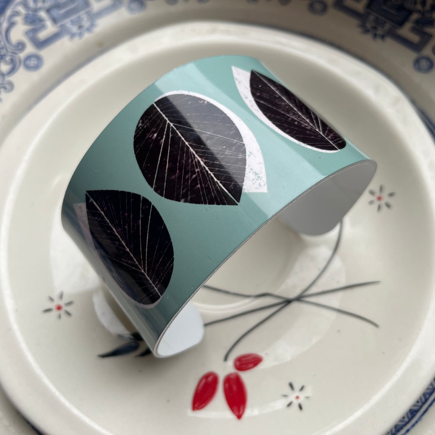 Leaves Wide Cuff (New)