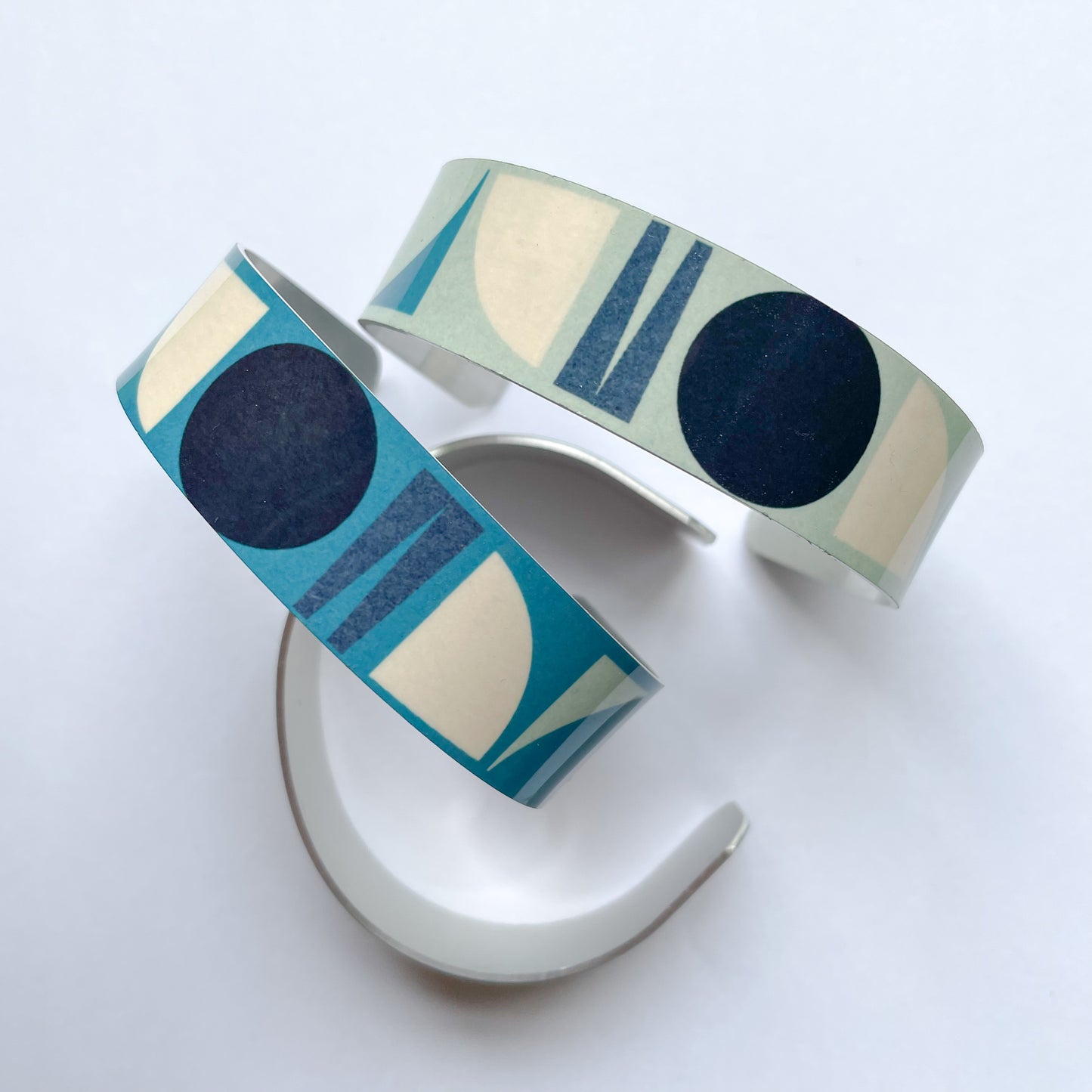 Shape Cuff Bracelet (Sea Foam)