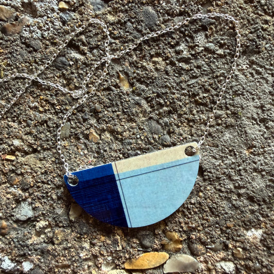 Coastal Small Arc Necklace - NEW