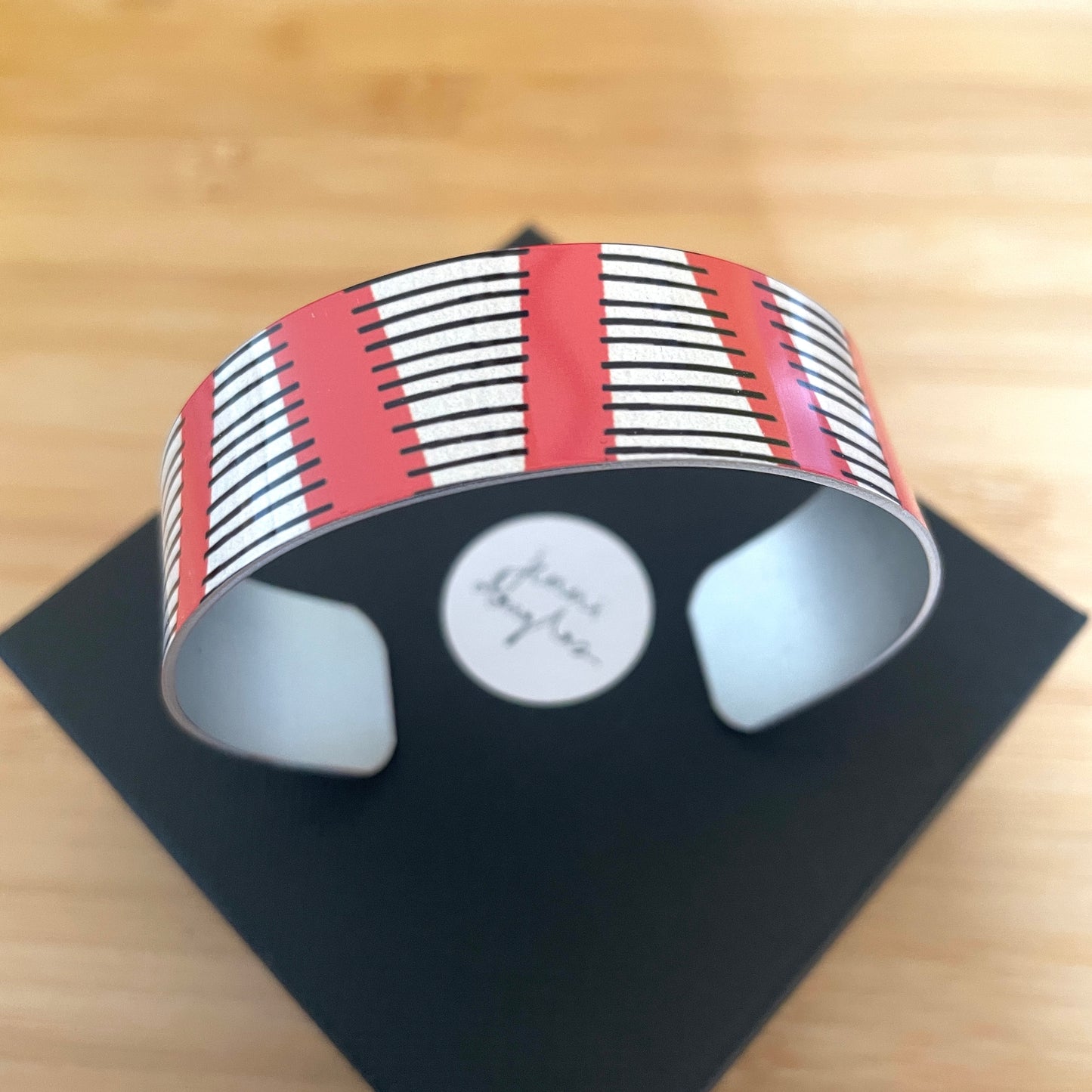 Linear Narrow Cuff (Poppy Red) - NEW