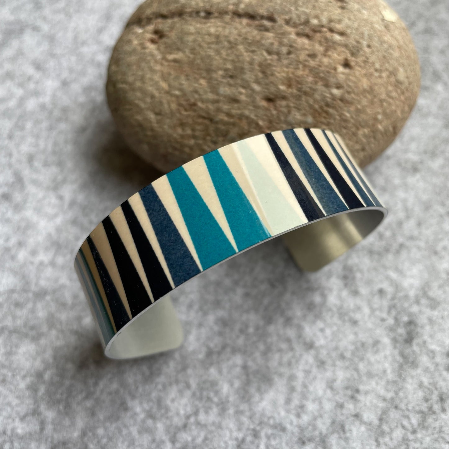 Strata Cuff Bracelet (Cream)