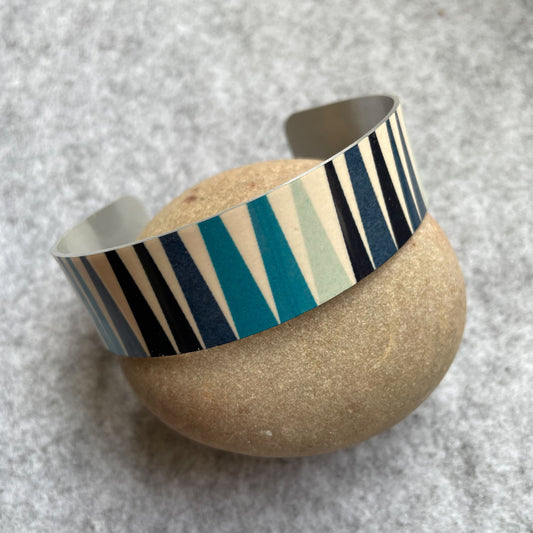 Strata Cuff Bracelet (Cream)