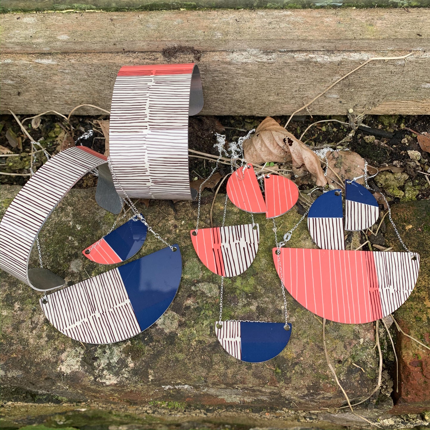 Peony Arc Earrings (Pink)